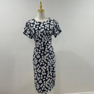 Ann Taylor 8 Dress Polyester Spandex Navy Blue White Flowers knee length skirt